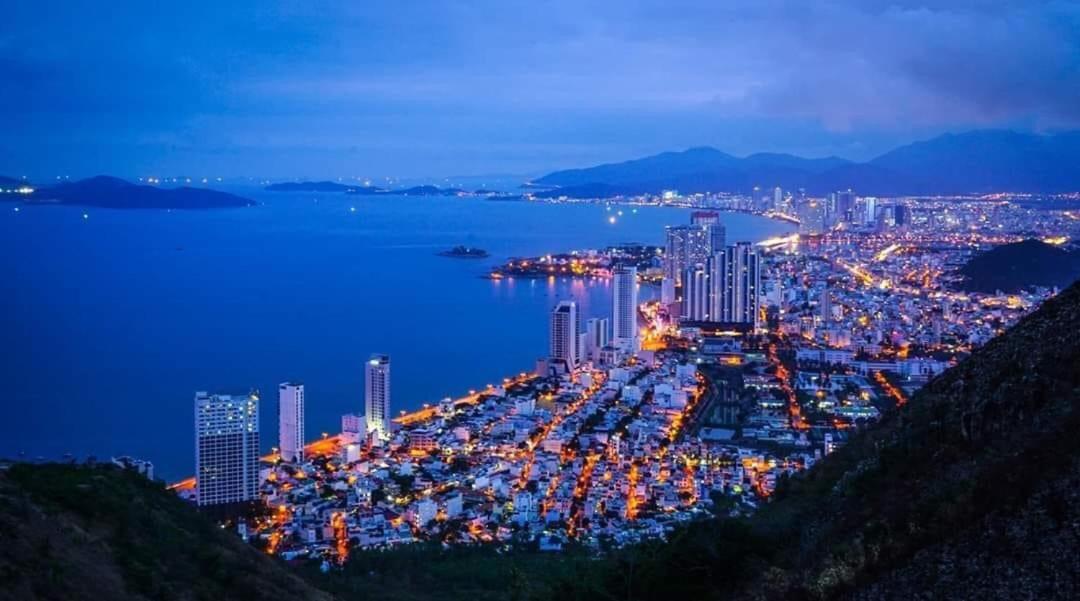 Khach San Flower Sky Nha Trang Extérieur photo